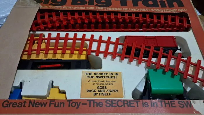 Brinquedo inglês antigo super trem