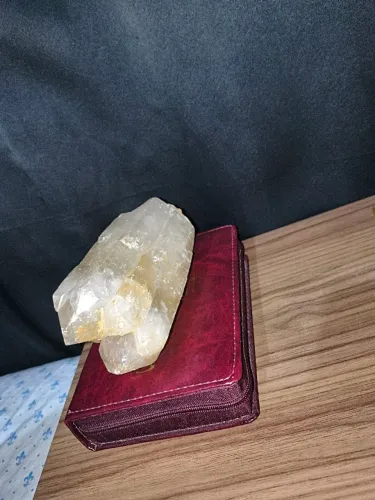 Escultura Natural de Cristal Quartzo Catedral (Aprox. 2kg) - Objeto de Arte