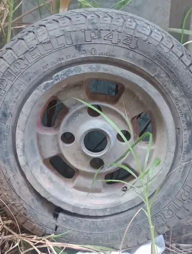 RODA DE CARRO EM LIGA LEVE 5 PONTOS ARO 13 ANTIGA DA DECADA DE 1970