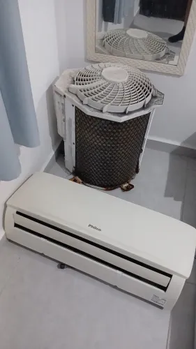 Vendo um ar-condicionado em bom estado