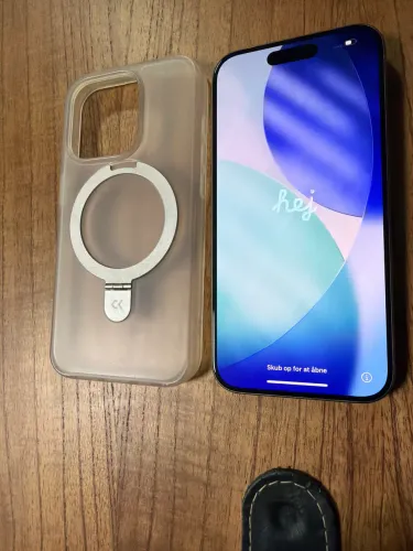 iPhone 15 Pro 256Gb com capinha