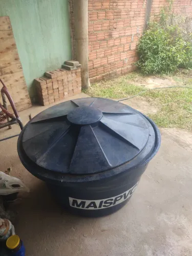 Caixa d'água 300 litros nunca usada