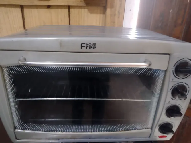 forno elétrico sim está disponível leia e veja onde é só chama se tiver enterece obrigado.