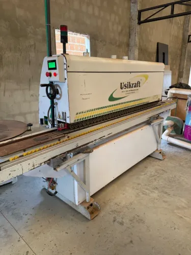 Coladeira de bordas automática usikraft
