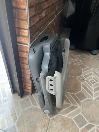 Cadeira dobrável para bebê!