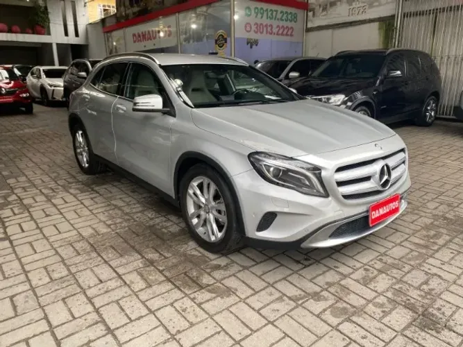 Mercedes-Benz GLA 200 Adv. 1.6/1.6 TB 16V Flex Aut. 2015