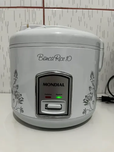 Panela de arroz elétrica