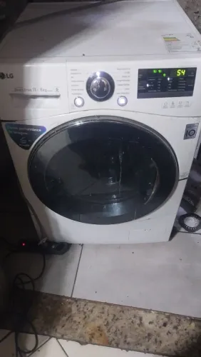 Maquina lava e seca LG com defeito