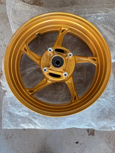 Roda Traseira original usada Kawasaki Z1000 10/13