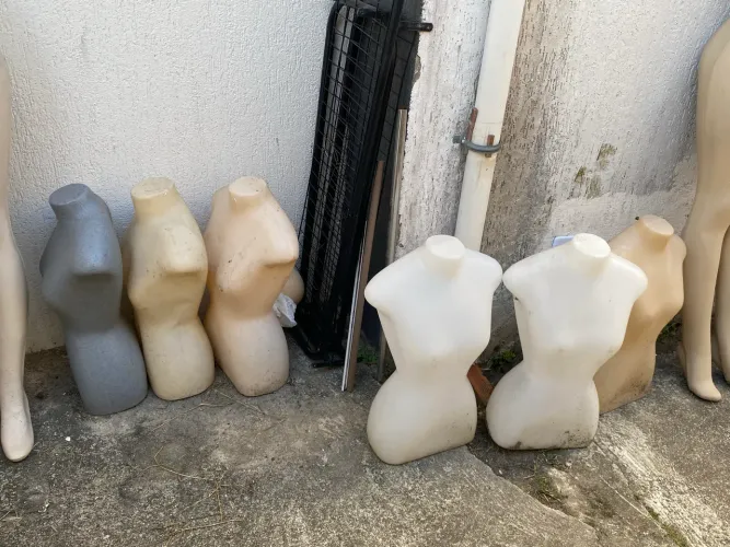 Vendo manequins para loja feminina