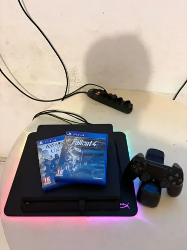 Playstation 4 Slim 500GB + Jogos