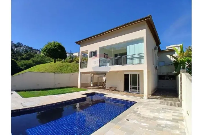 Casa para alugar, mobiliada com 3 suítes no Cond. Valville Alphaville sp