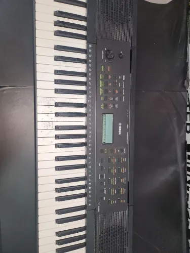Teclado Yamaha PSR-E283