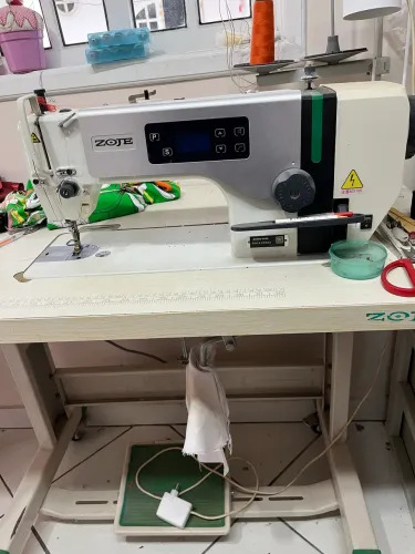 Máquina de Costura Zoje A6000-G/02