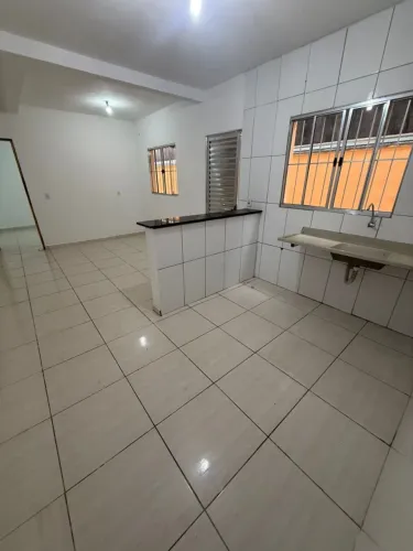 Casa para Locação em Paulínia, São José 1, 2 dormitórios, 1 banheiro, 1 vaga