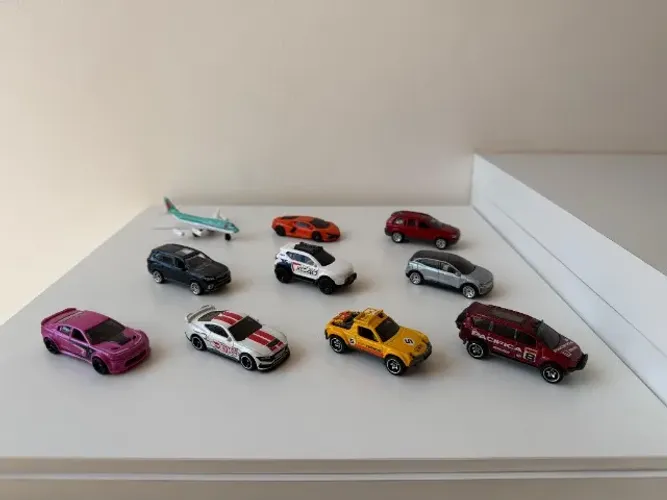 Coleção de miniaturas Hotwheels e Matchbox