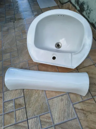 Pia pra Banheiro com coluna