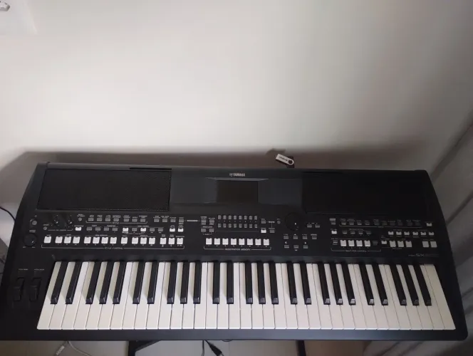 Teclado Yamaha SX600 "ESTADO DE NOVO"