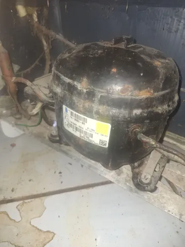 2 motor de geladeira dúplex e 1 de bebedouro 