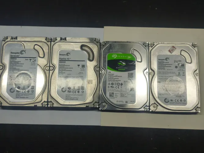 Lote 4 HDs Sucata Alta Capacidade - 2x 2TB / 1TB / 500GB (Para Técnicos)