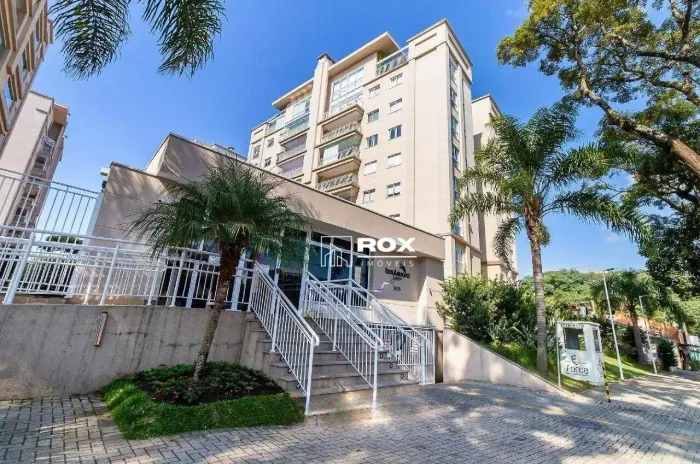 Apartamento semi mobiliado com 2 quartos para alugar, 75 m² por R$ 6.080/mês - Água Verde