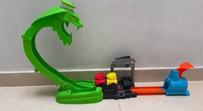 Pista Hot Wheels City Ataque Tóxico Da Serpente
