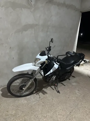 vendo outro troco bros 160 branca 