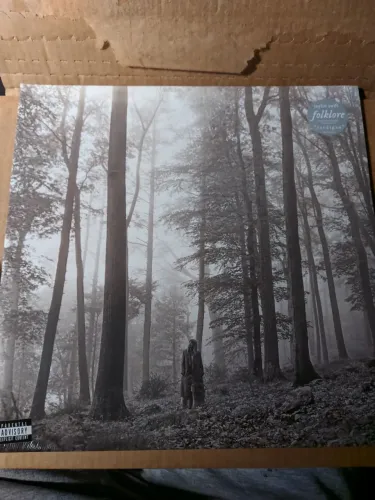 VENDE-SE VINIL FOLKLORE - TAYLOR SWIFT