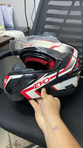 Capacete robocop attack evo tamanho 58