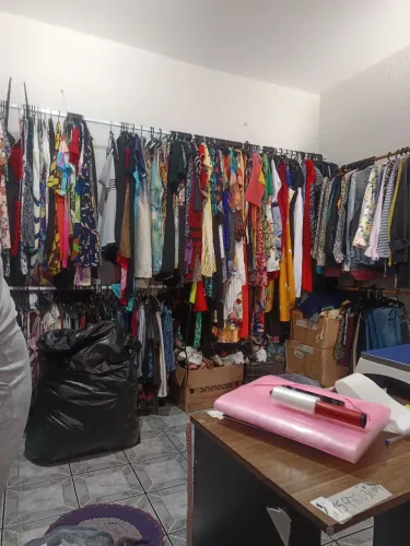Lotes de roupas usadas para brechó