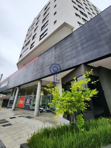 Studio mobiliado com garagem Saco dos Limões