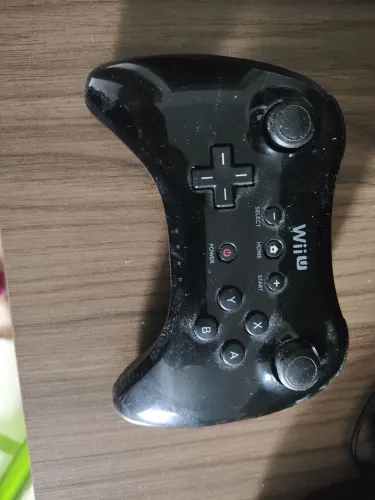 Controle sem fio Wii u PRO semi-novo por 180,00