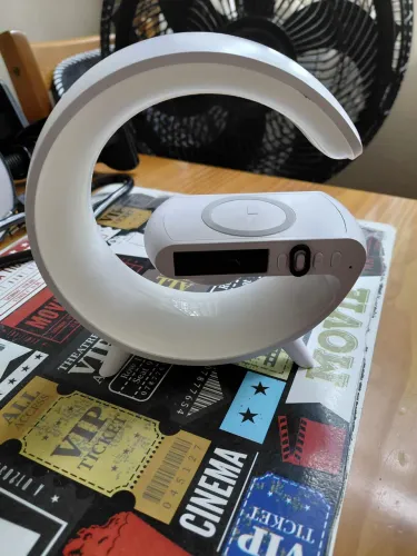Carregador via contato e caixa Bluetooth