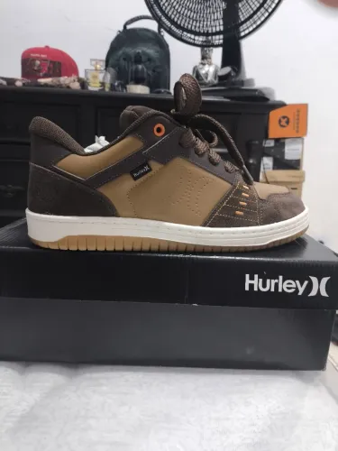 Tênis Hurley 42