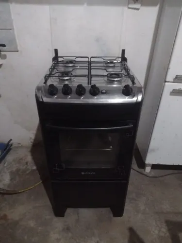 Fogão 4 bocas Automático R$ 280