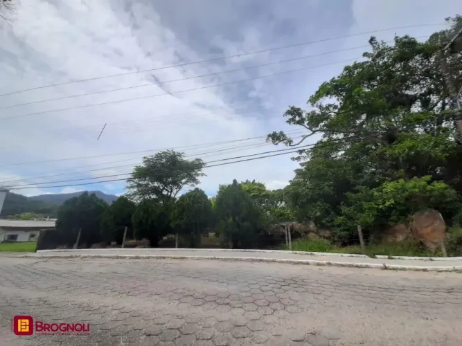 Terreno Residencial em Vargem Pequena