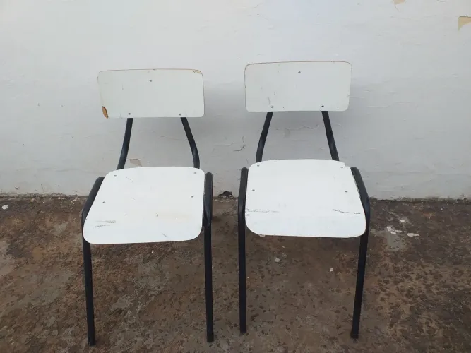 Cadeira pé fixo