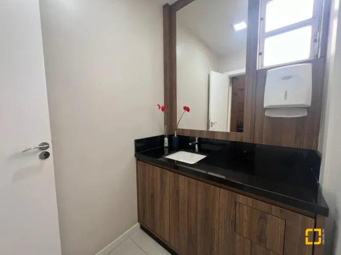 Sala Comercial/Apartamento no Centro de Florianópolis