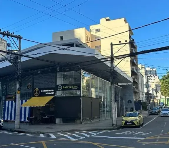 Salão comercial 450 m² no São Mateus em Juiz de Fora/MG