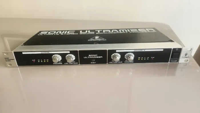 Behringer Sonic Ultramizer SU9920