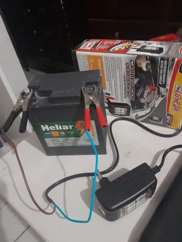 Carregador eletrônico para bateria 12V novo