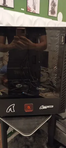 Gabinete Gamer Personalizado, acompanha 1 fan, está ambos em perfeito estado