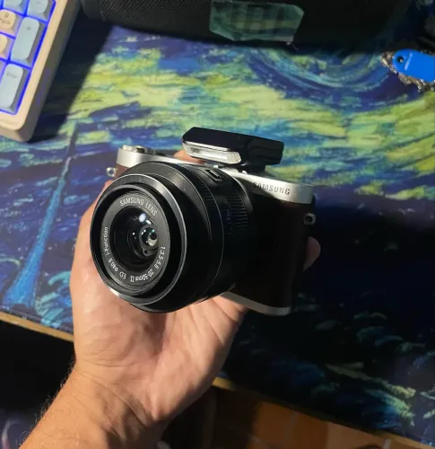Câmera Samsung NX300 Edição limitada