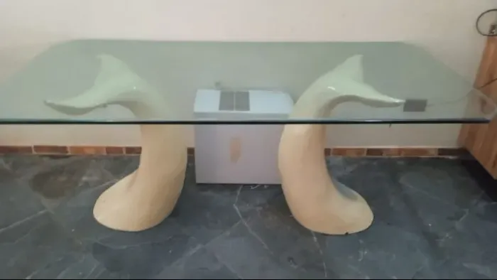 Mesa de vidro.