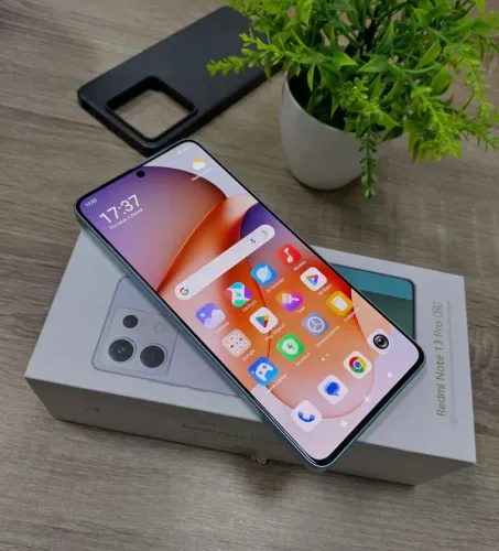 Redmi Note 13 5G 256gb semi novo na caixa aceito cartão!
