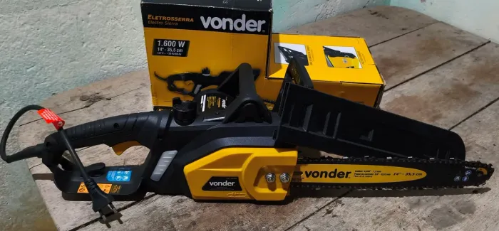 Motosserra elétrica Vonder EV 1600W, 127V, sabre 14", 8.000 RPM.