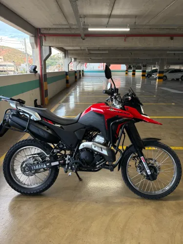 Vendo Lander 2025 extremamente nova