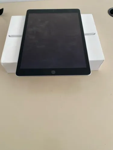 iPad 9 muito novo