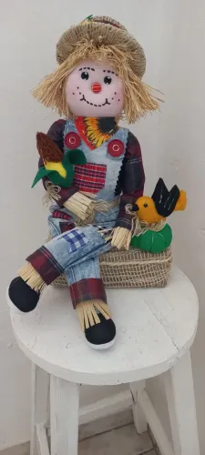 Espantalho sentado enfeite junino decorativo 
