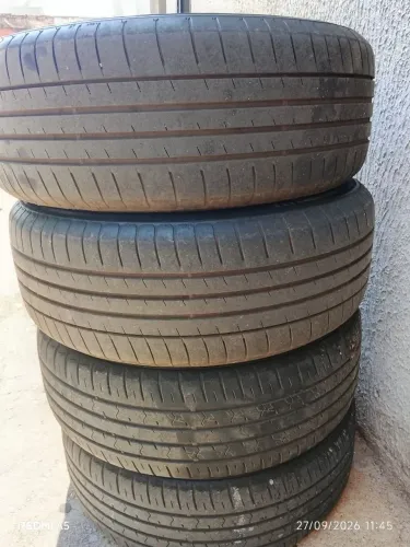 Vendo se roda aro 15 pneu 195 55/ 15